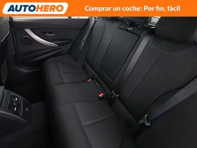 BMW 3 Series view 15
