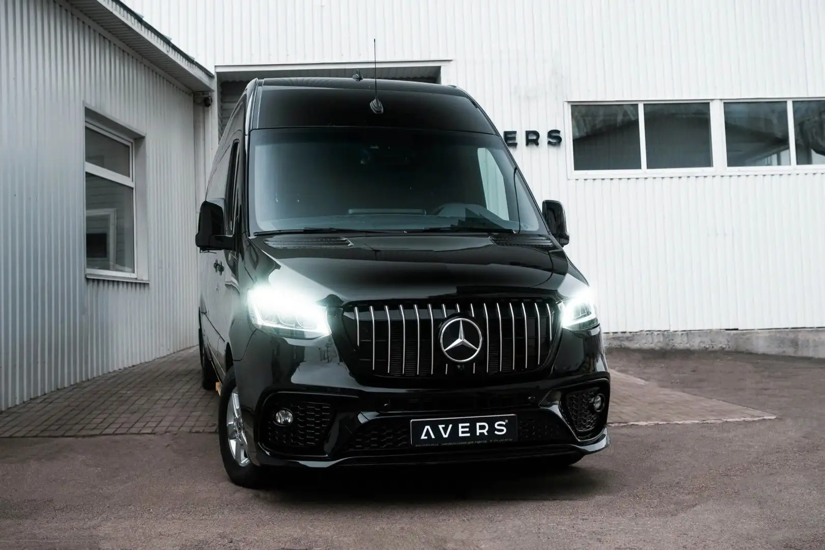 Mercedes-Benz Sprinter Business VIP Schwarz - 2