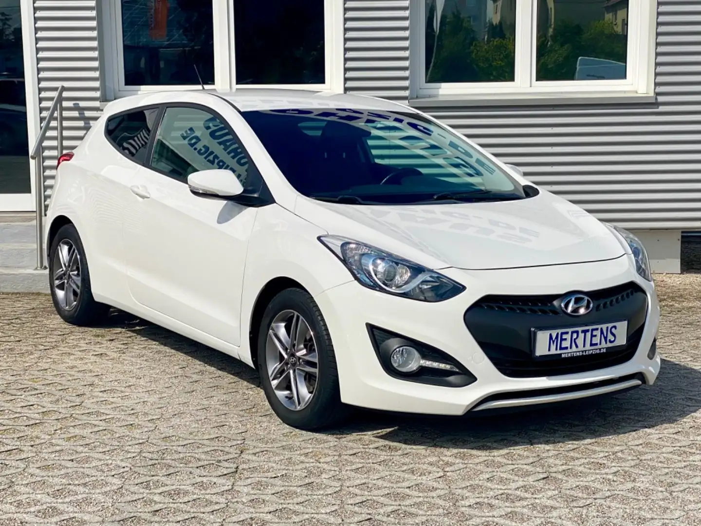 Hyundai i30 Coupe Design SHZ PDC USB Alu Biały - 2
