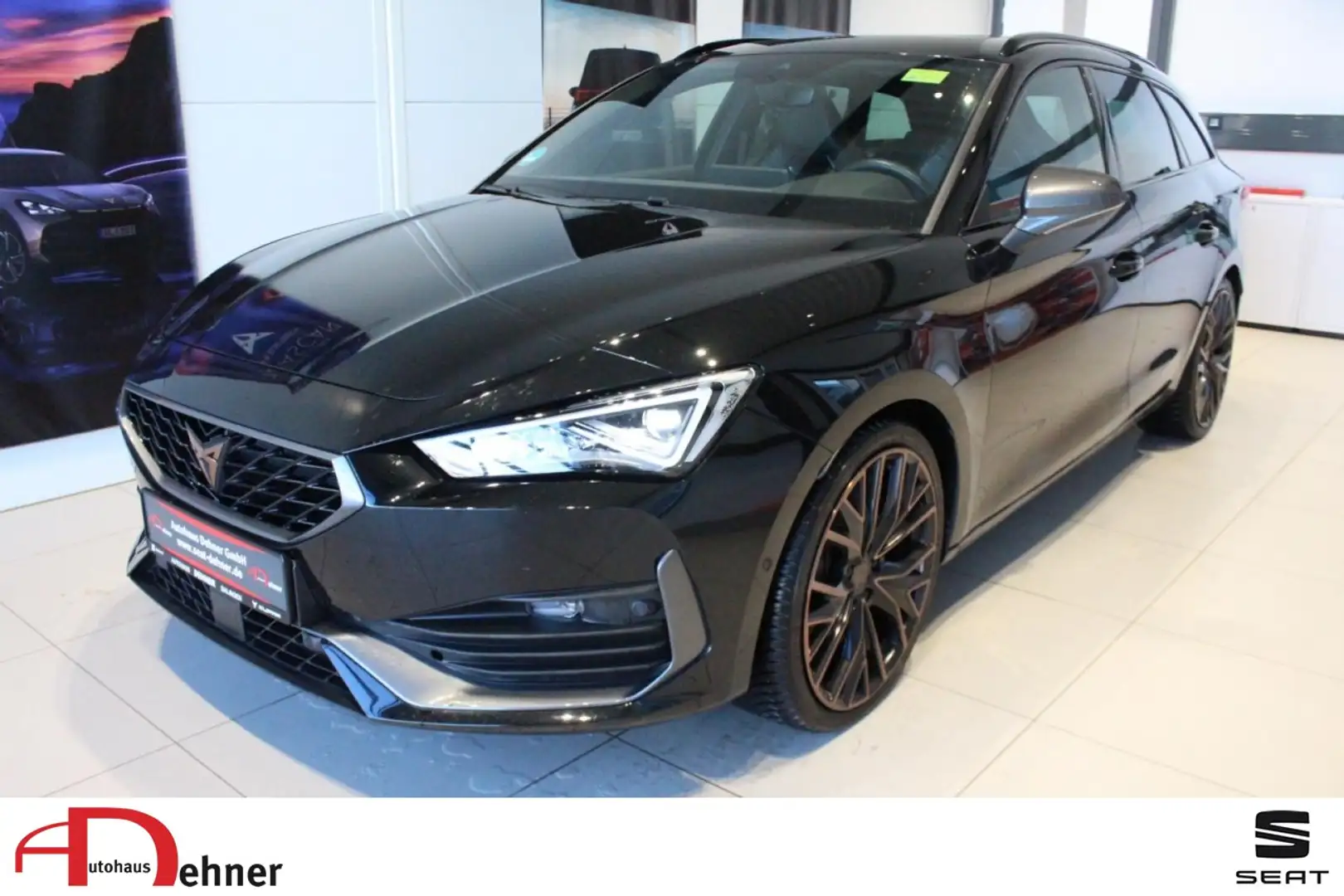 CUPRA Leon Sportstourer VZ 310PS ALLRAD+4JGAR+AHK+PANO Klima Schwarz - 1
