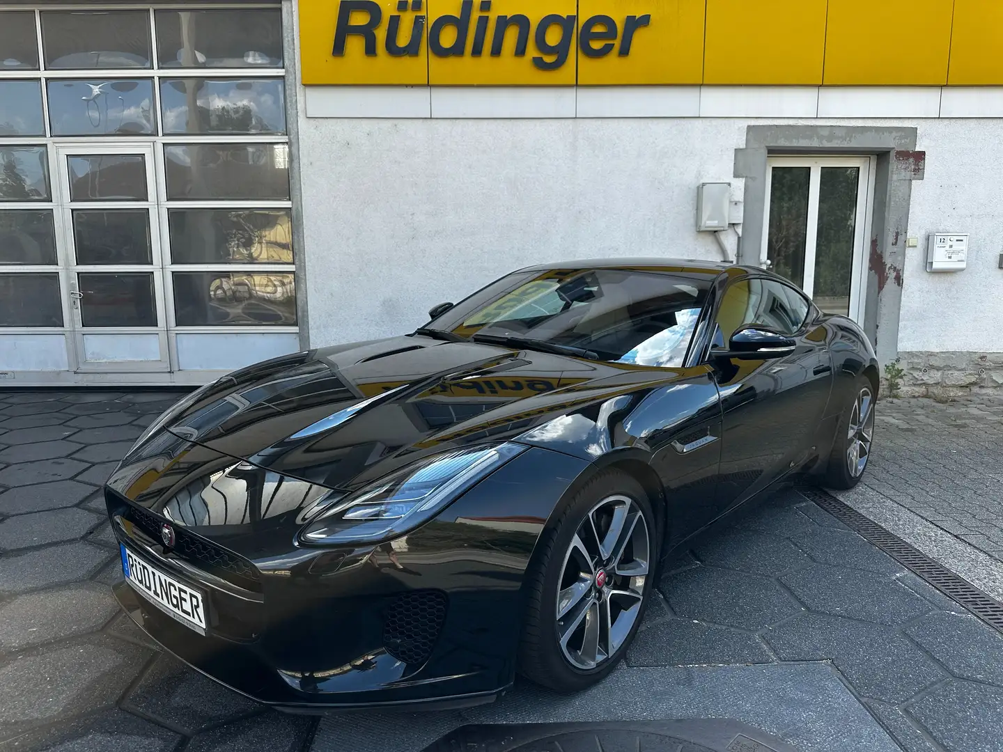 Jaguar F-Type 30t First Edition RWD PANO *SPORTAGA* NAVI KAMERA Grau - 1