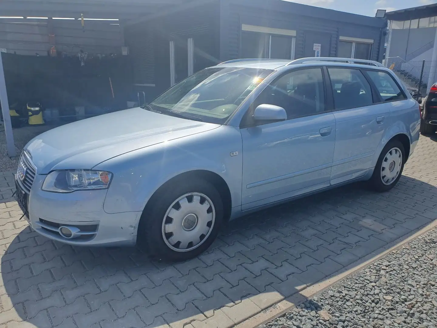 Audi A4 1.9 TDI (DPF) Avant Bleu - 2