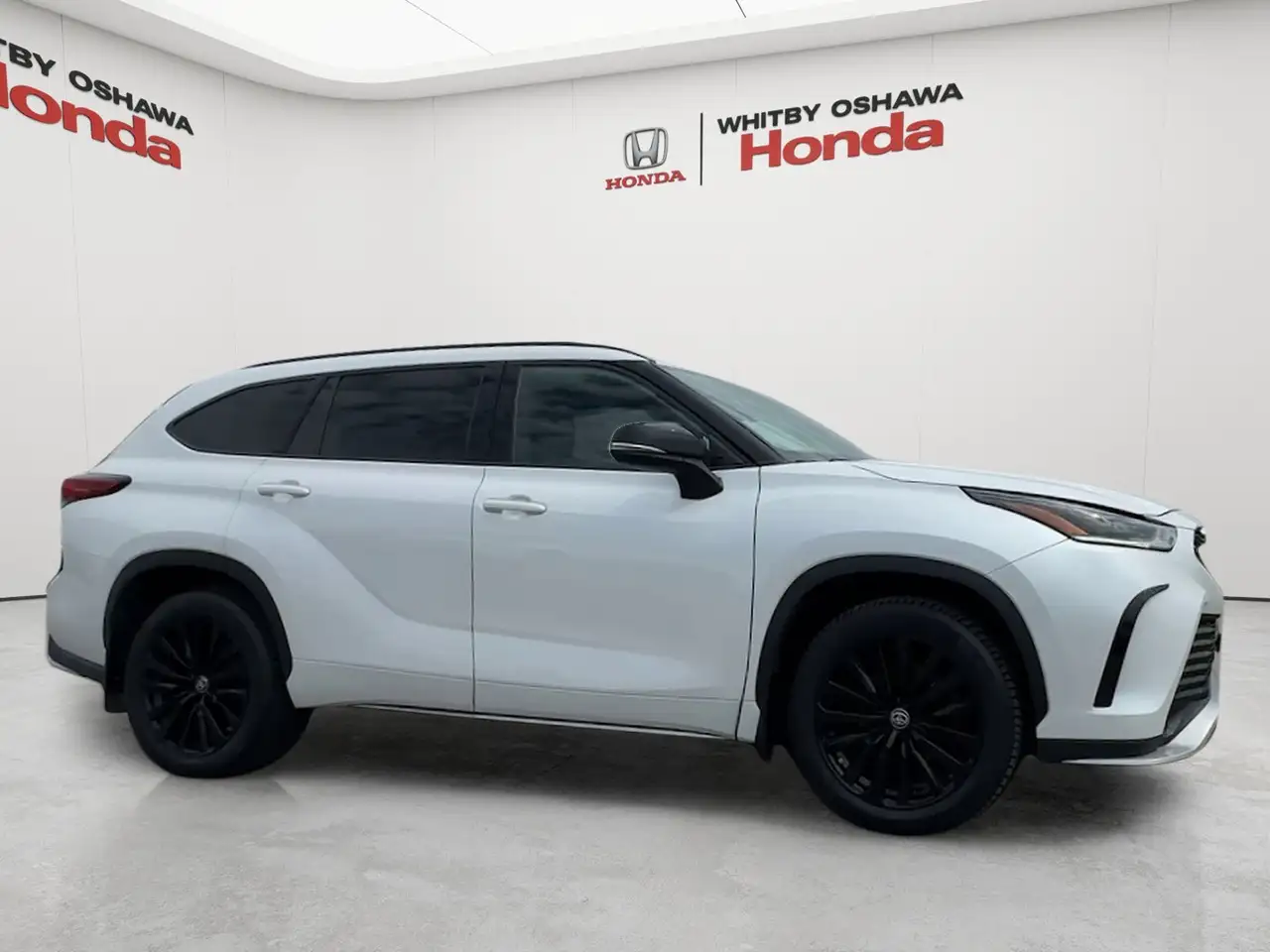Toyota Highlander снимка Toyota Highlander