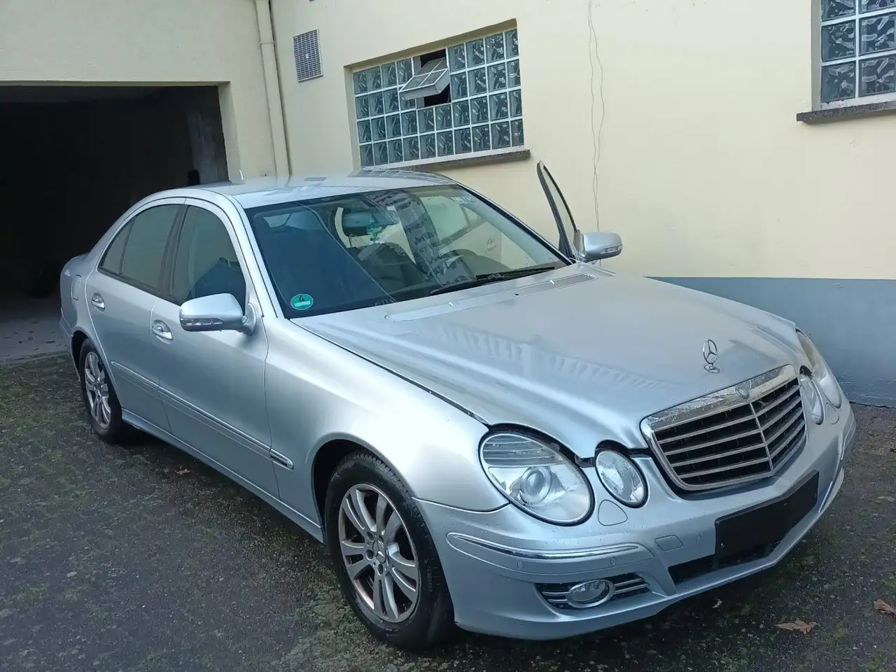 Mercedes-Benz E 280