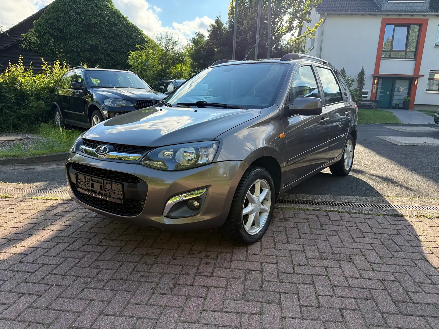 Lada Kalina 1.6 HU AU Juni 2027 aus 1.Hand Sitzheizung Klima Braun - 1