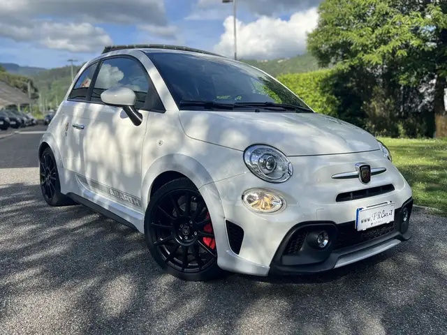 Abarth 695 1.4 Turbo T-Jet 180 CV 70° MTA ESSEESSE