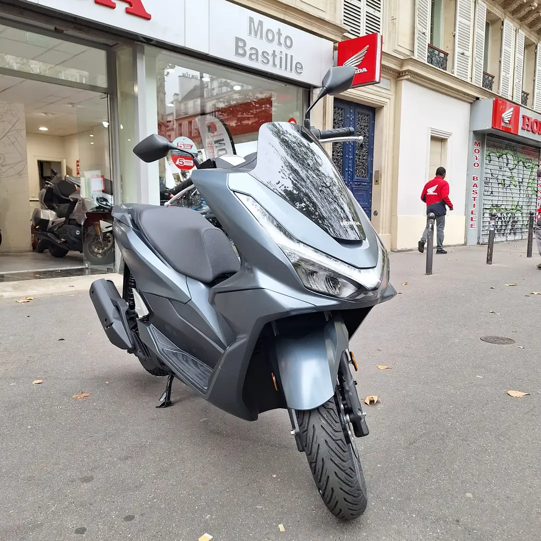Honda PCX 125 Gris - 1