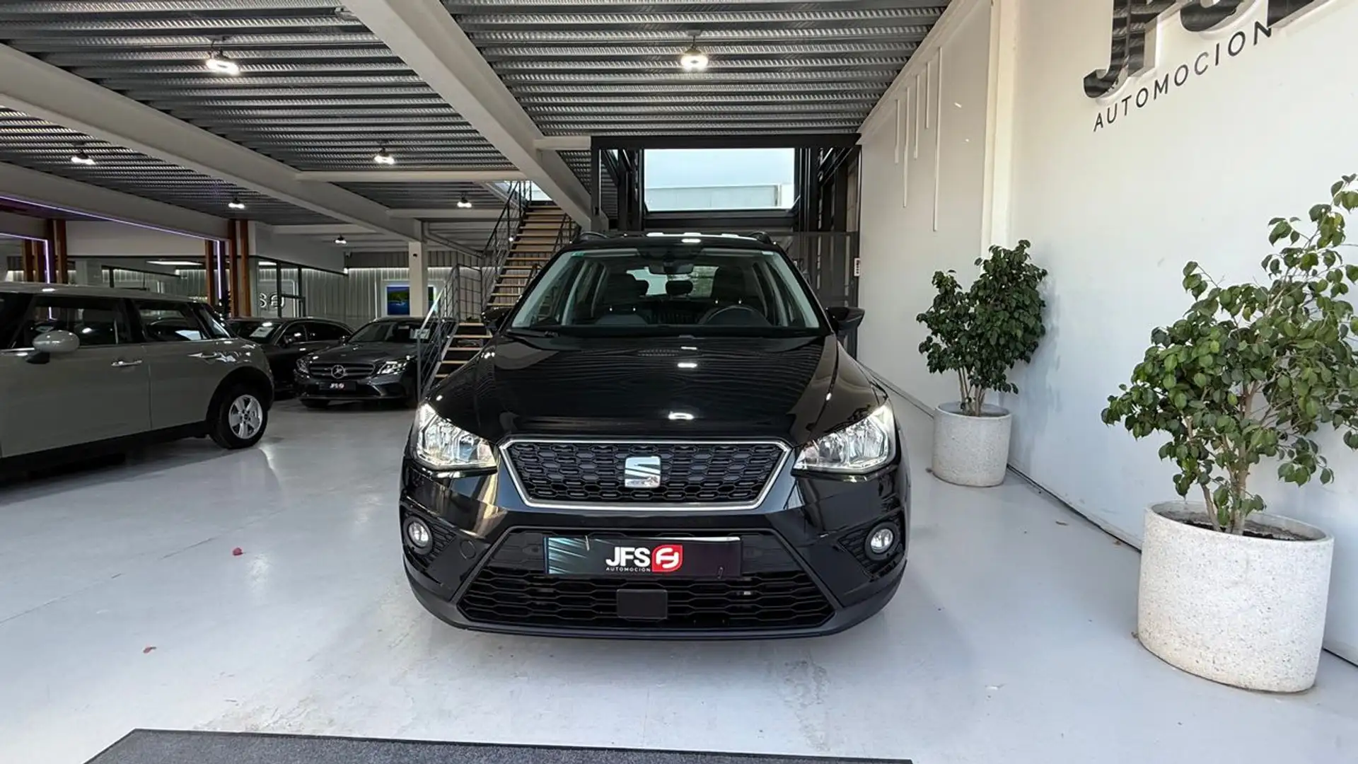 SEAT Arona 1.6 TDI 95 CV Noir - 2