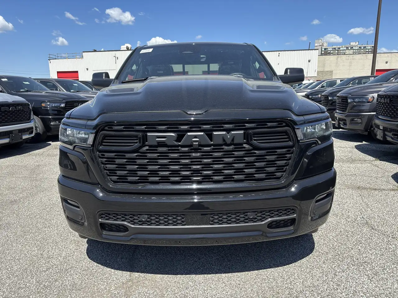RAM 1500 снимка RAM 1500