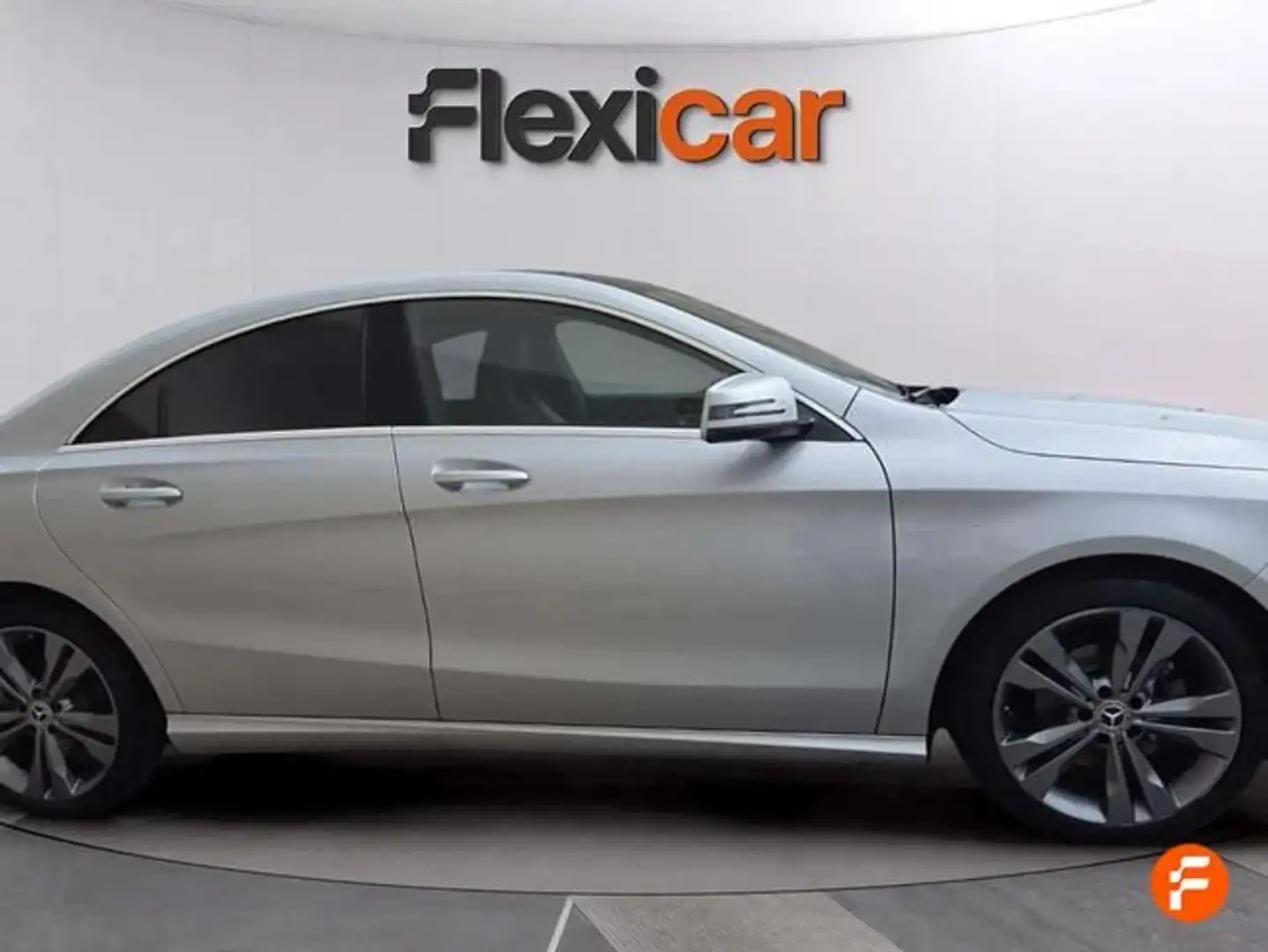 Mercedes-Benz CLA 200 Gris - 2