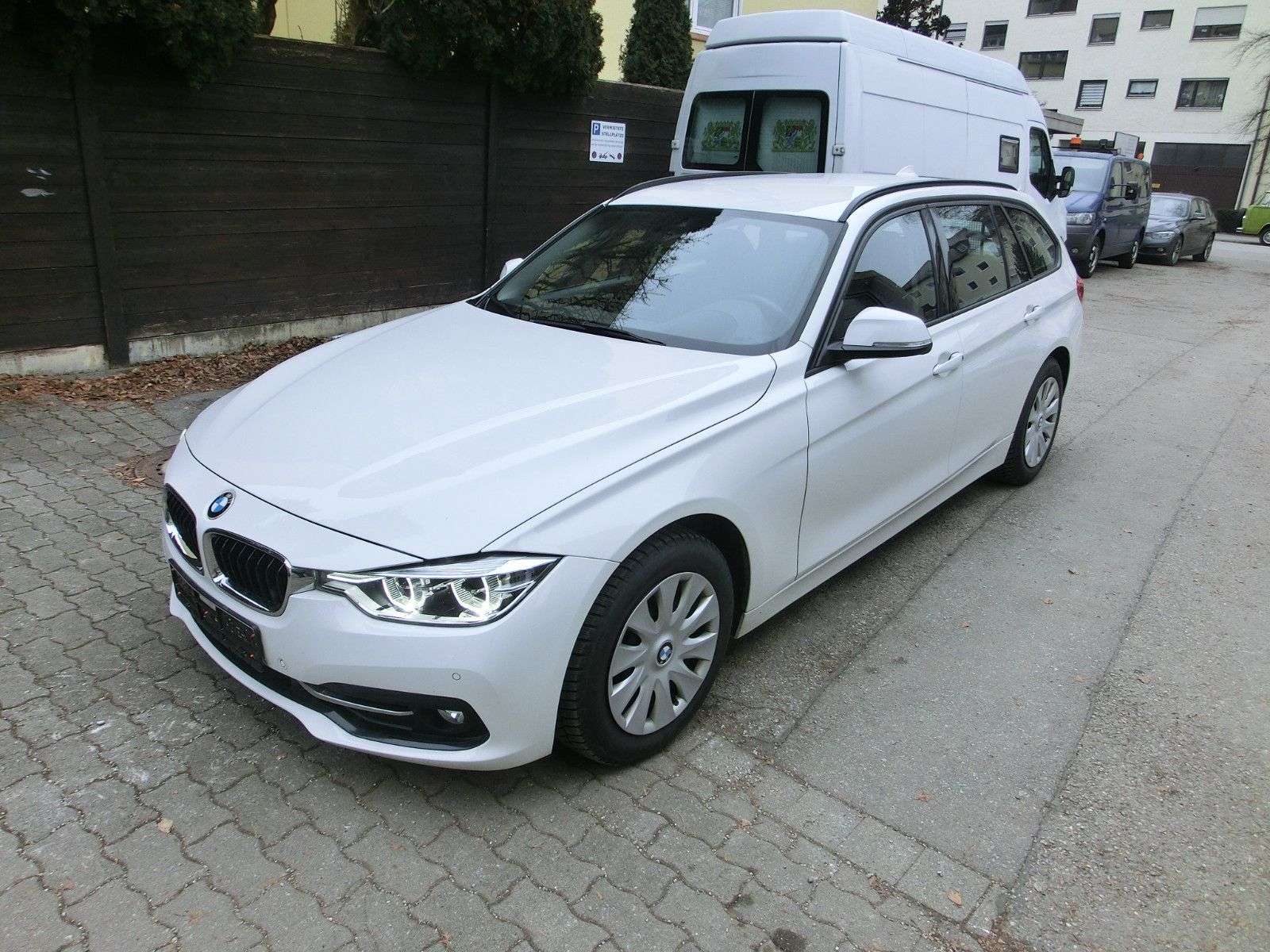 Second hand Bmw 3 Series 320