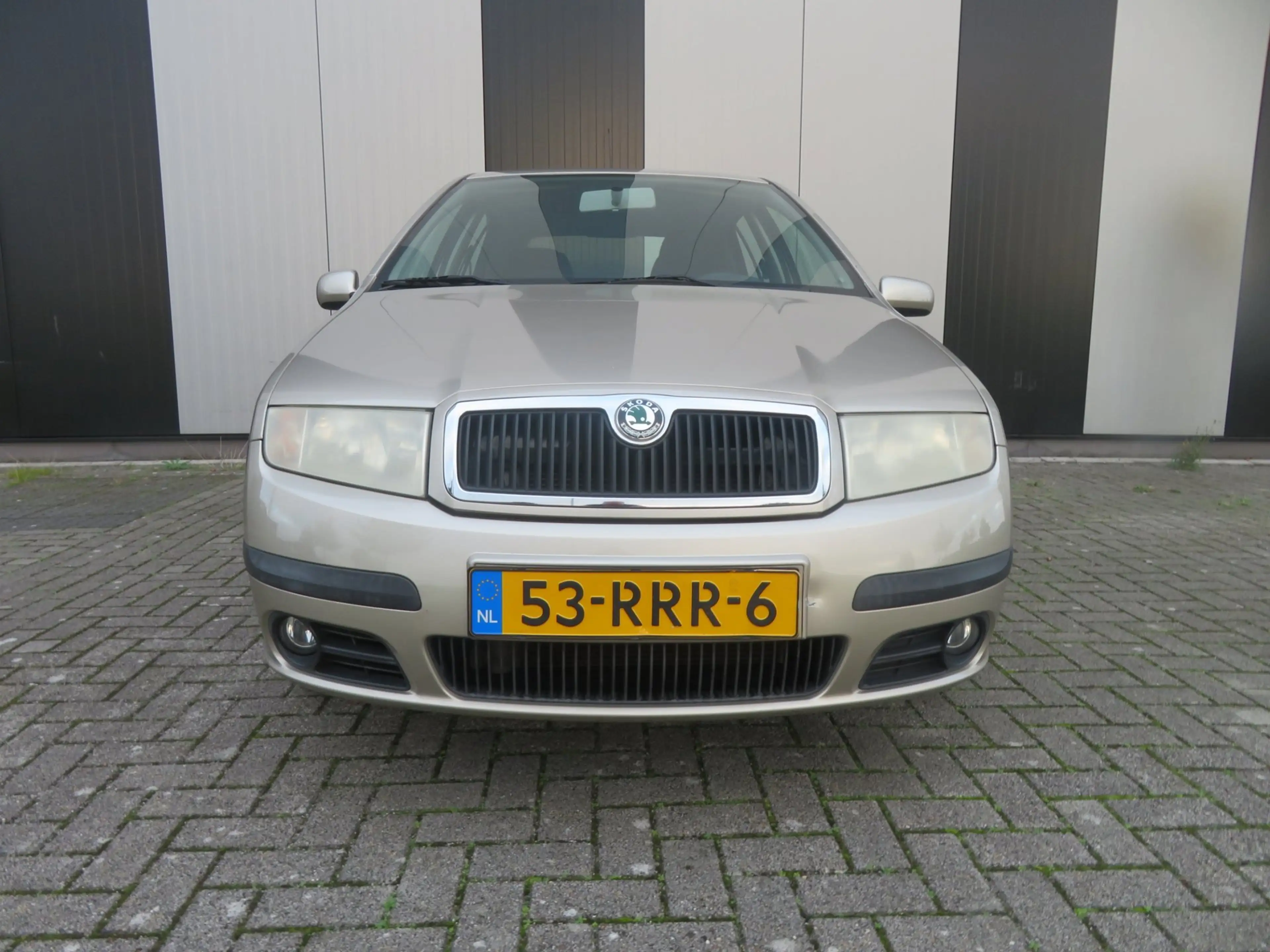 Skoda Fabia 1.4-16V Elegance — photo 2