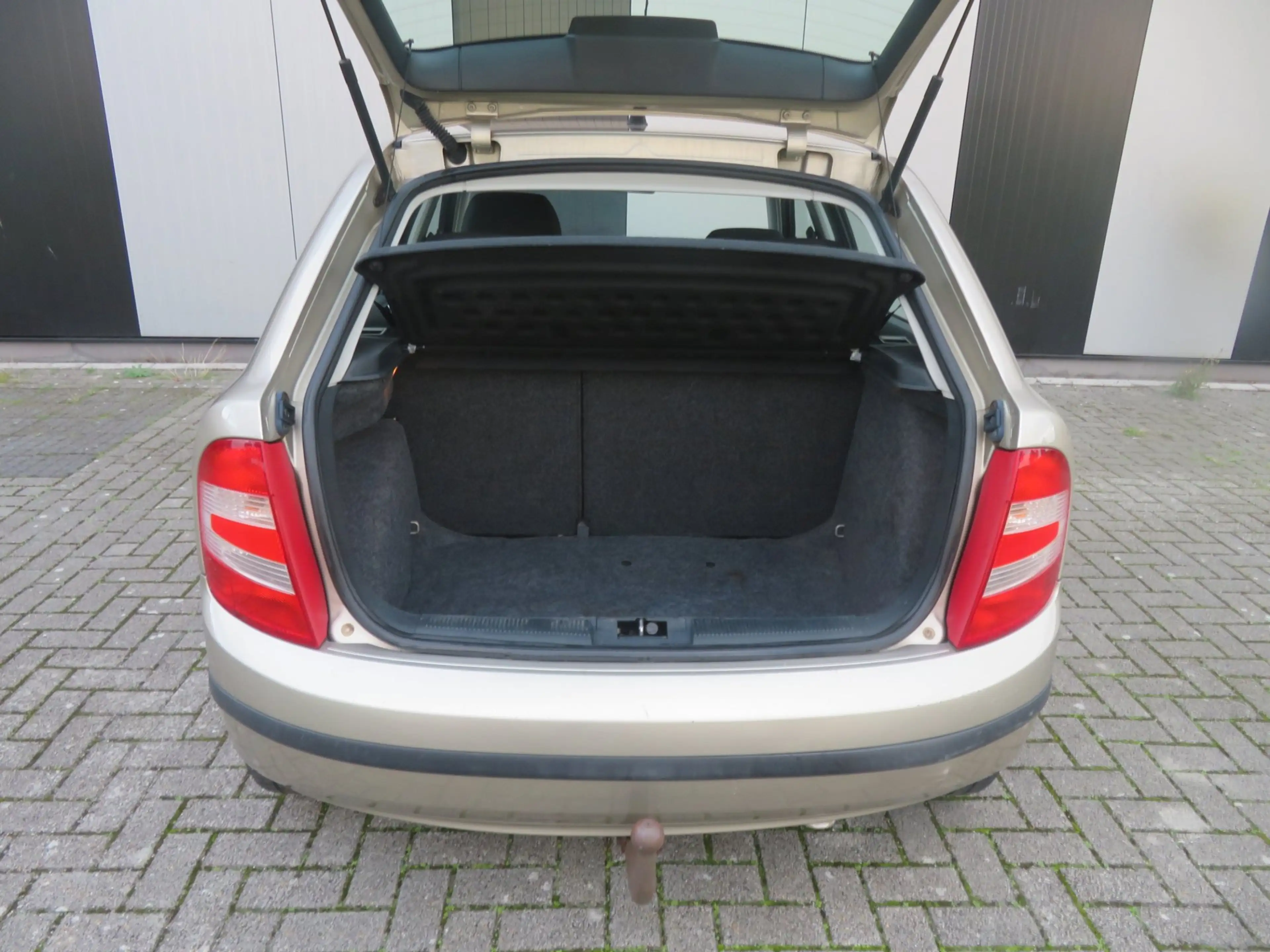 Skoda Fabia 1.4-16V Elegance — photo 5