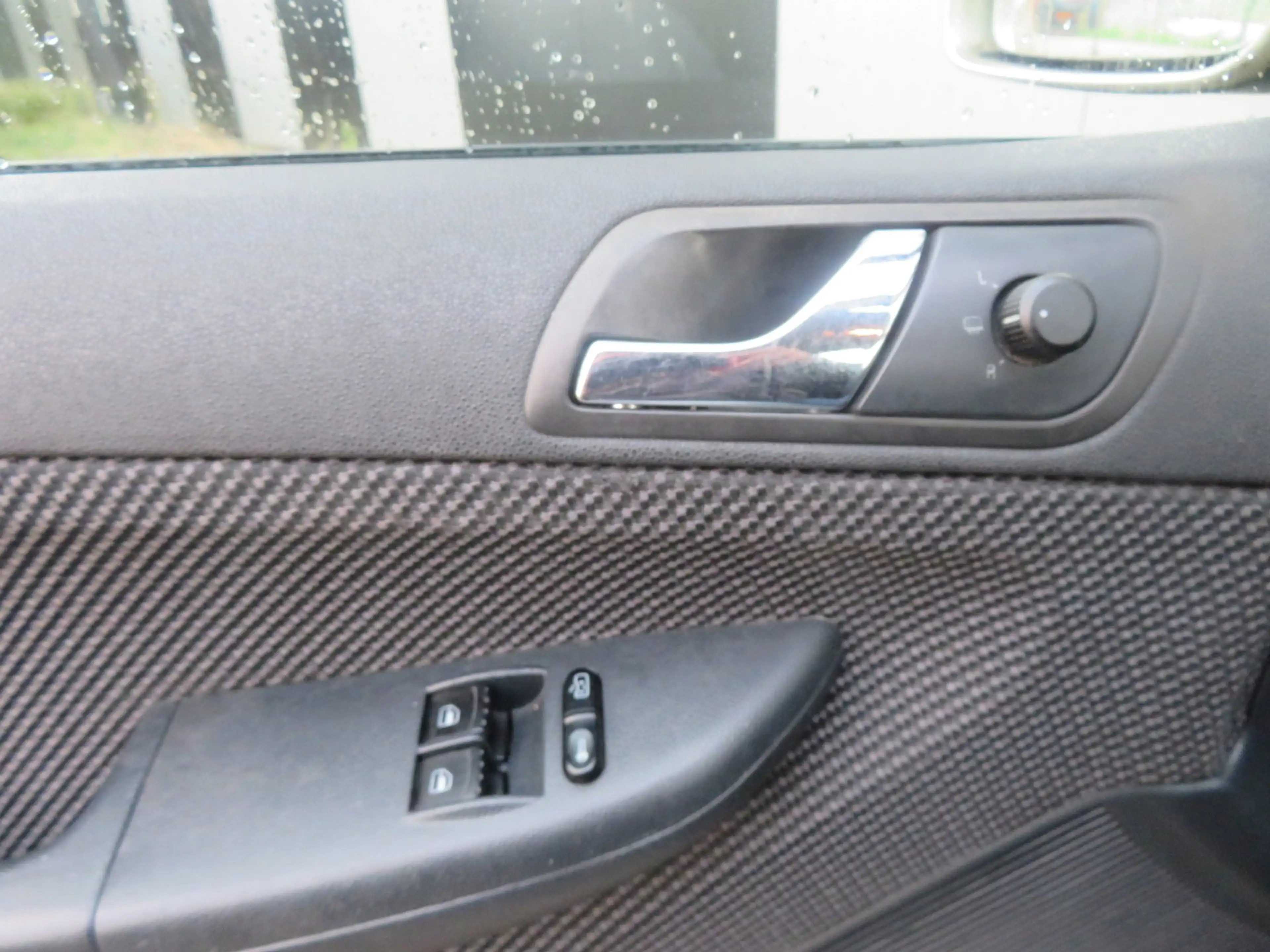 Skoda Fabia 1.4-16V Elegance — photo 12