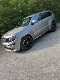 6,4 V8 HEMI SRT