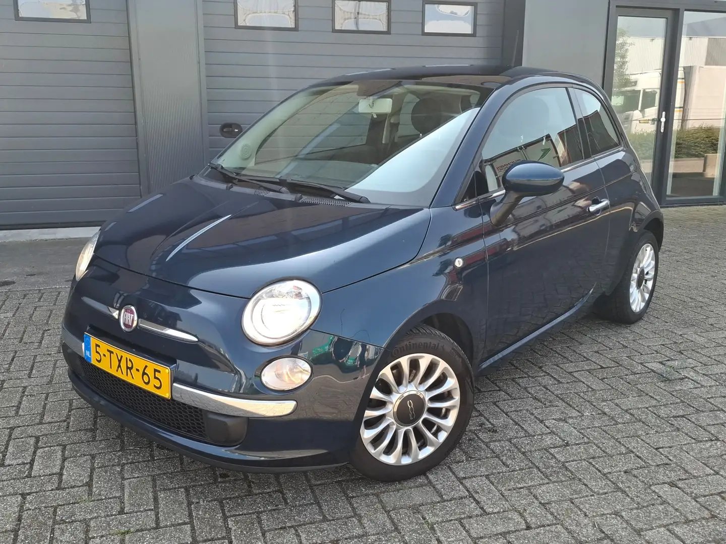 Fiat 500 500 0.9 TwinAir T Lounge NIEUWE APK Blauw - 2