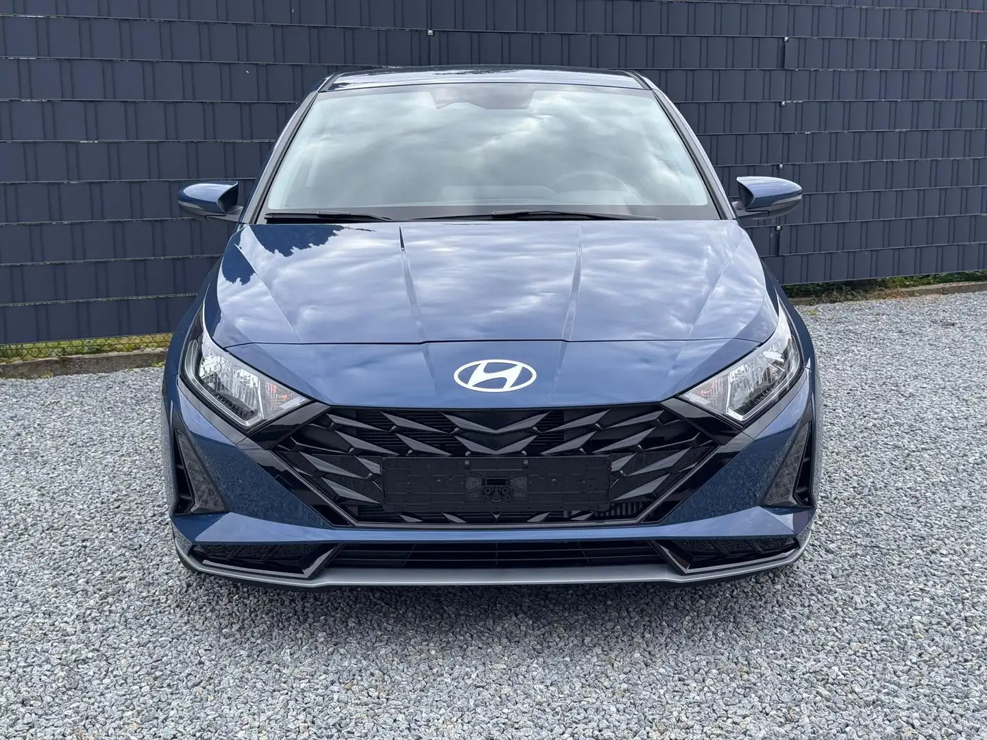 Hyundai i20 Family Automatik 66 kW (90 PS), Automatik, Fron... Blau - 2