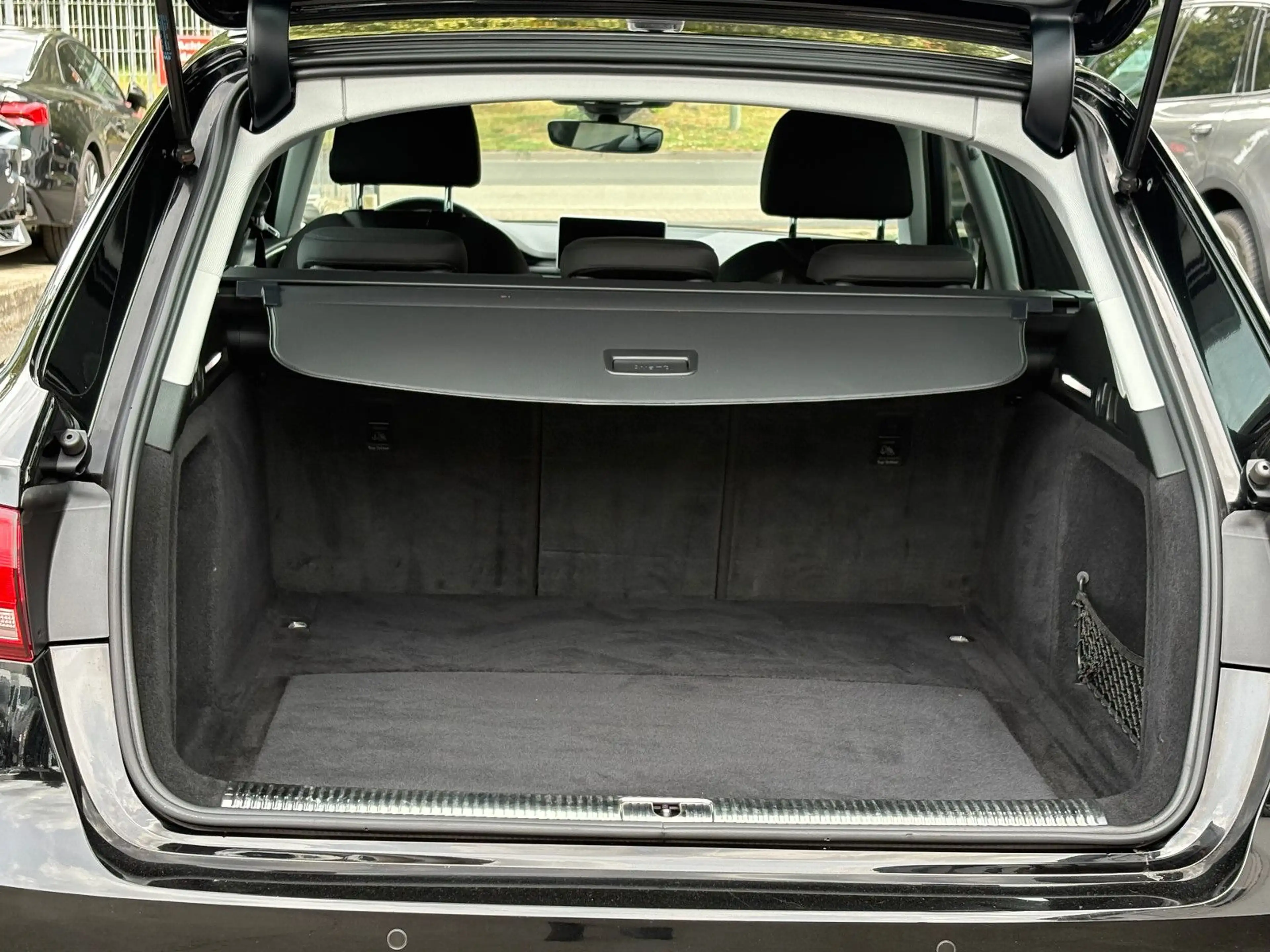 Audi A4 Avant 2.0 TDI S-Tronic Ultra NAVI LED SHZ ALU — photo 9
