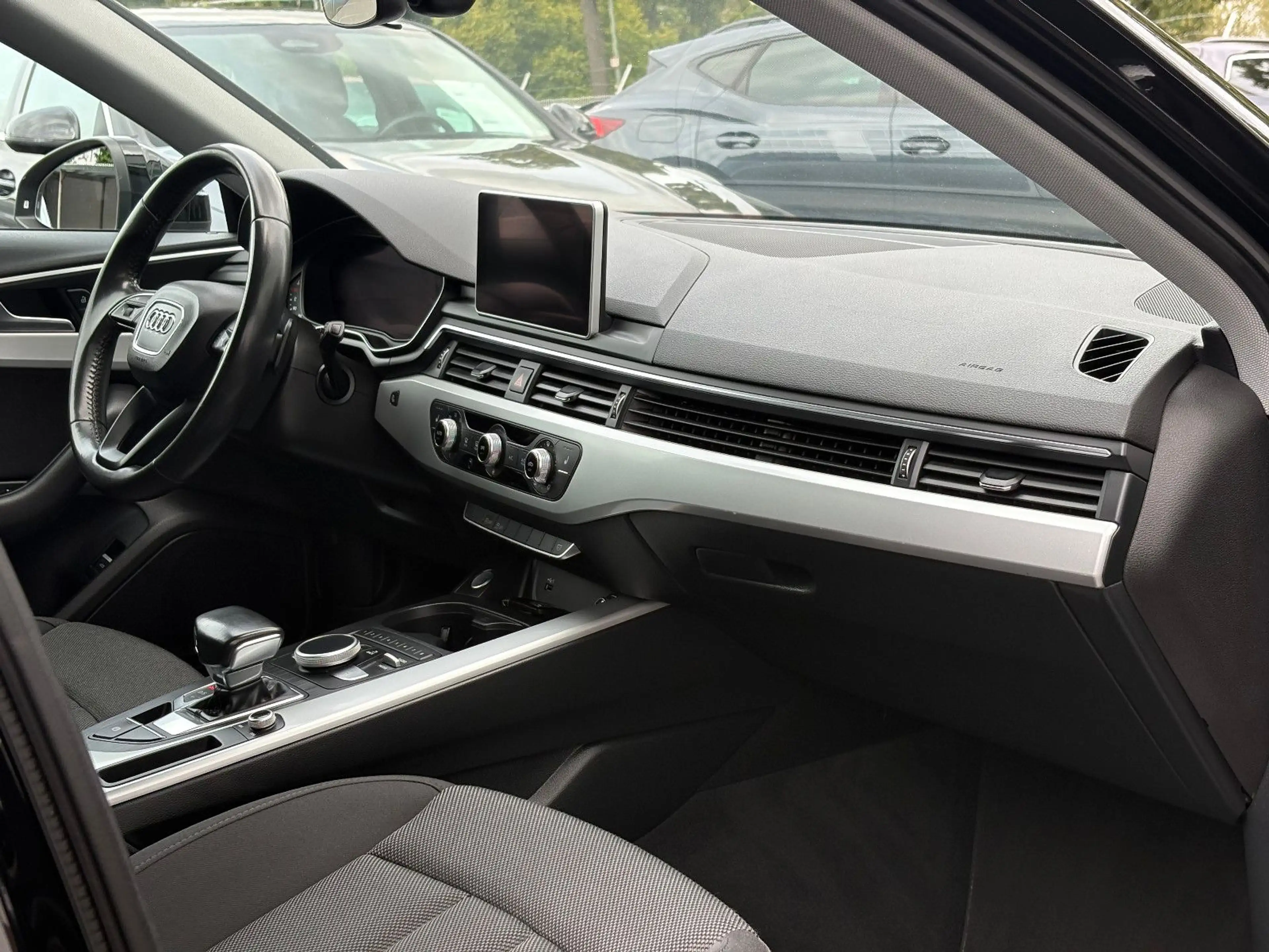 Audi A4 Avant 2.0 TDI S-Tronic Ultra NAVI LED SHZ ALU — photo 10