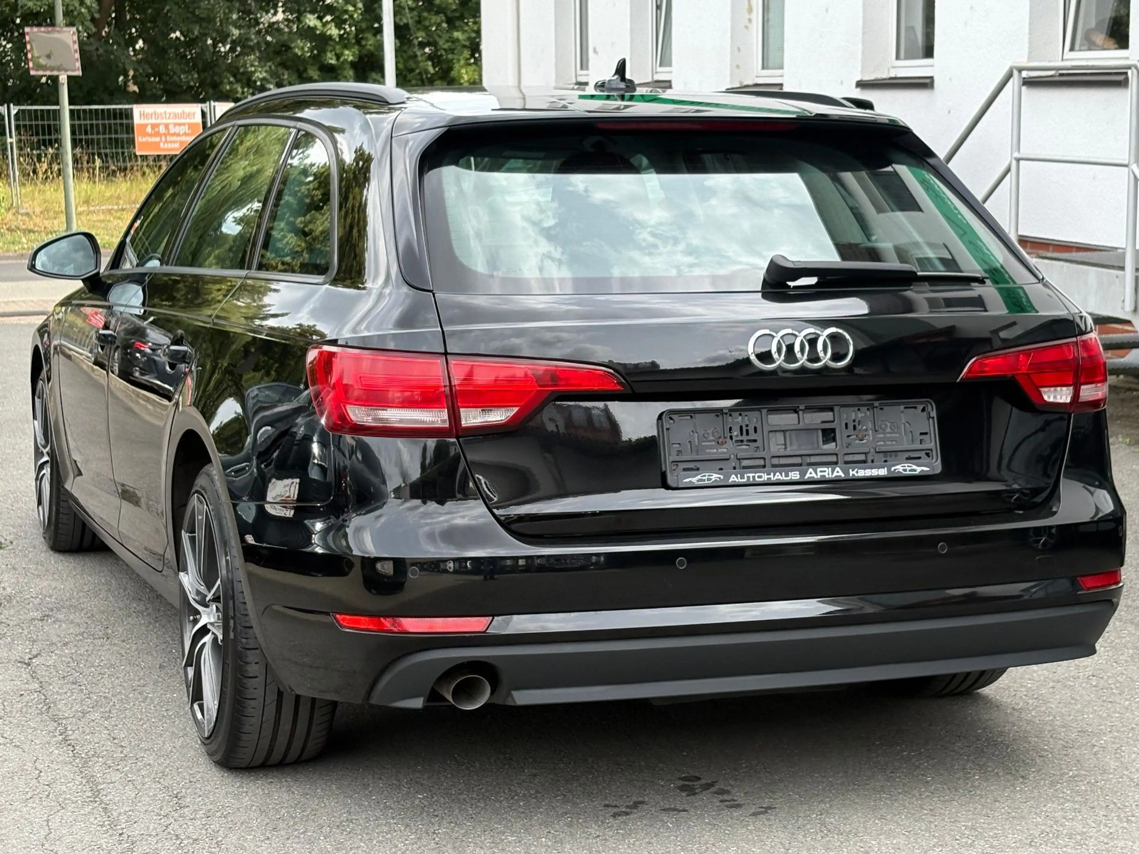 Audi A4 Avant 2.0 TDI S-Tronic Ultra NAVI LED SHZ ALU — photo 6