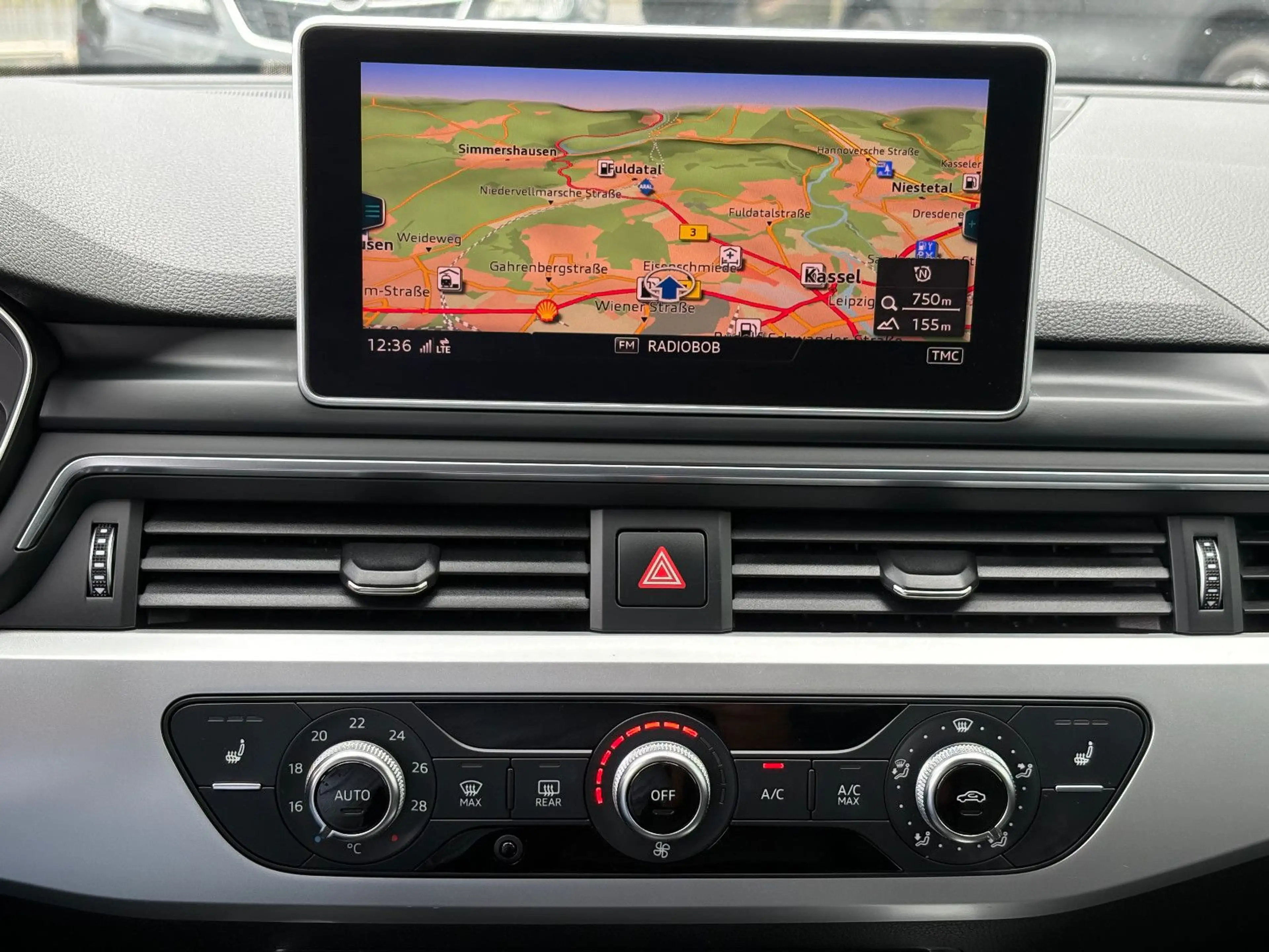 Audi A4 Avant 2.0 TDI S-Tronic Ultra NAVI LED SHZ ALU — photo 13