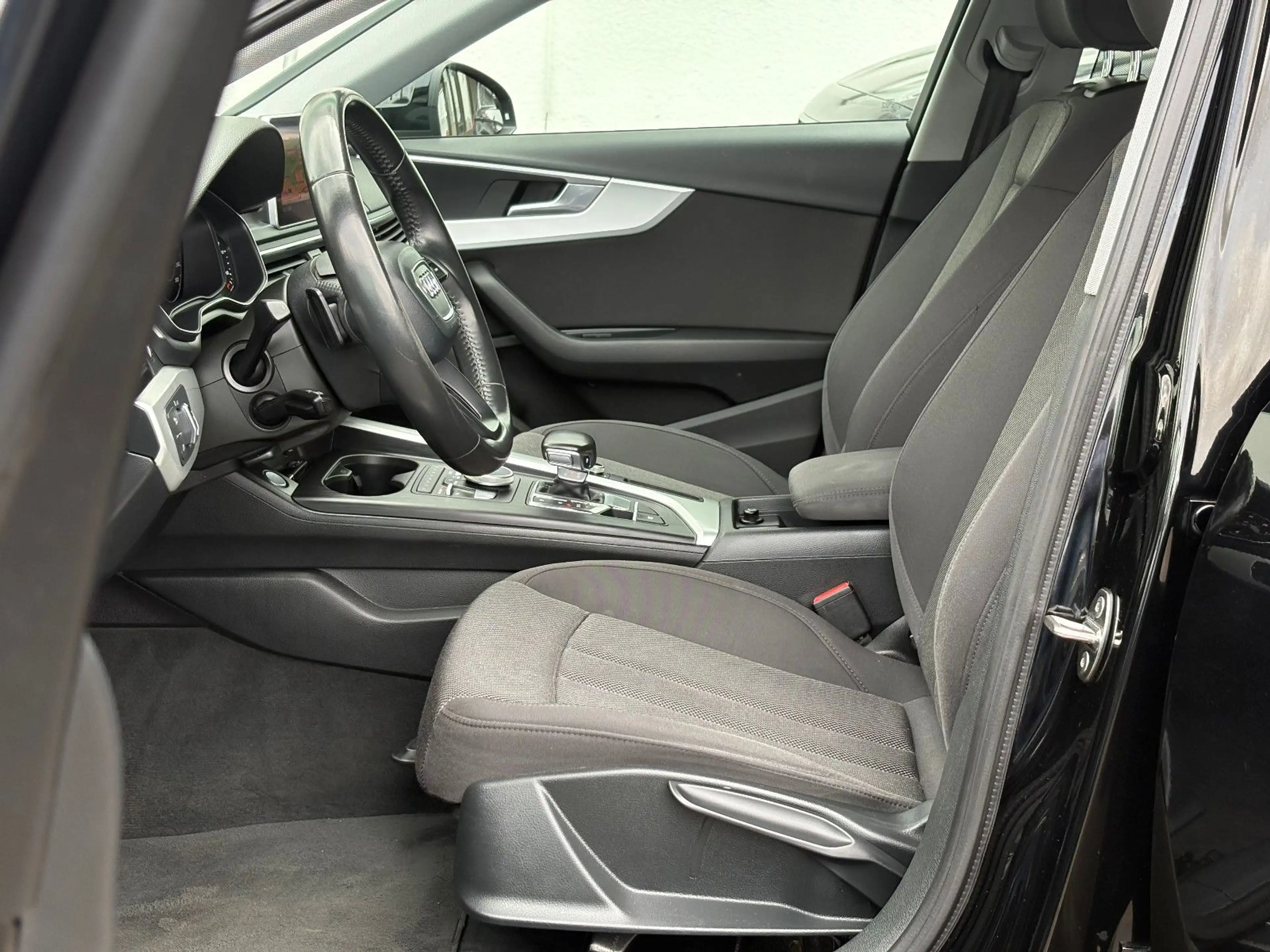 Audi A4 Avant 2.0 TDI S-Tronic Ultra NAVI LED SHZ ALU — photo 15