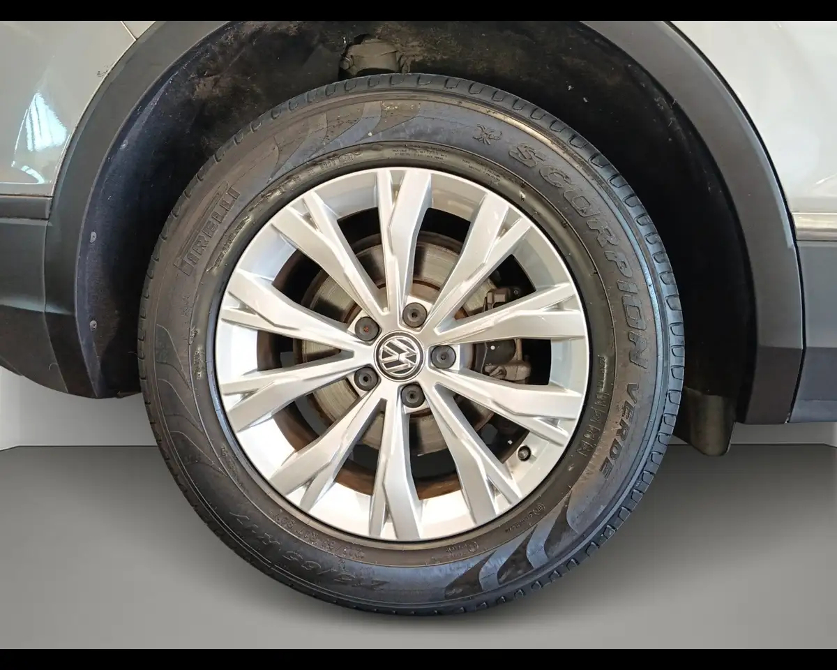 Volkswagen Tiguan — photo 17 sur 23