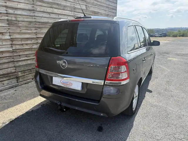 Opel Zafira view 7