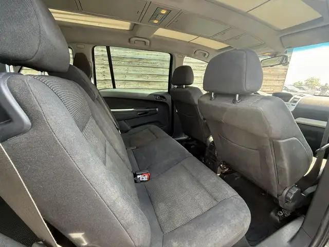 Opel Zafira view 12