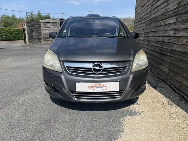 Opel Zafira view 10