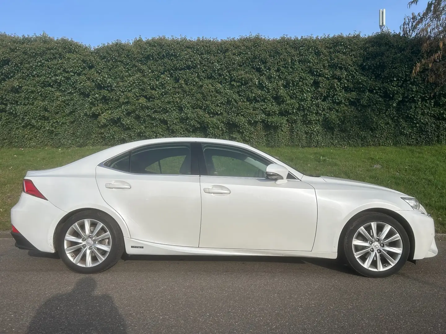Lexus IS 300 300h Business Line Pro - Navi - Camera - Parelmoer Weiß - 2