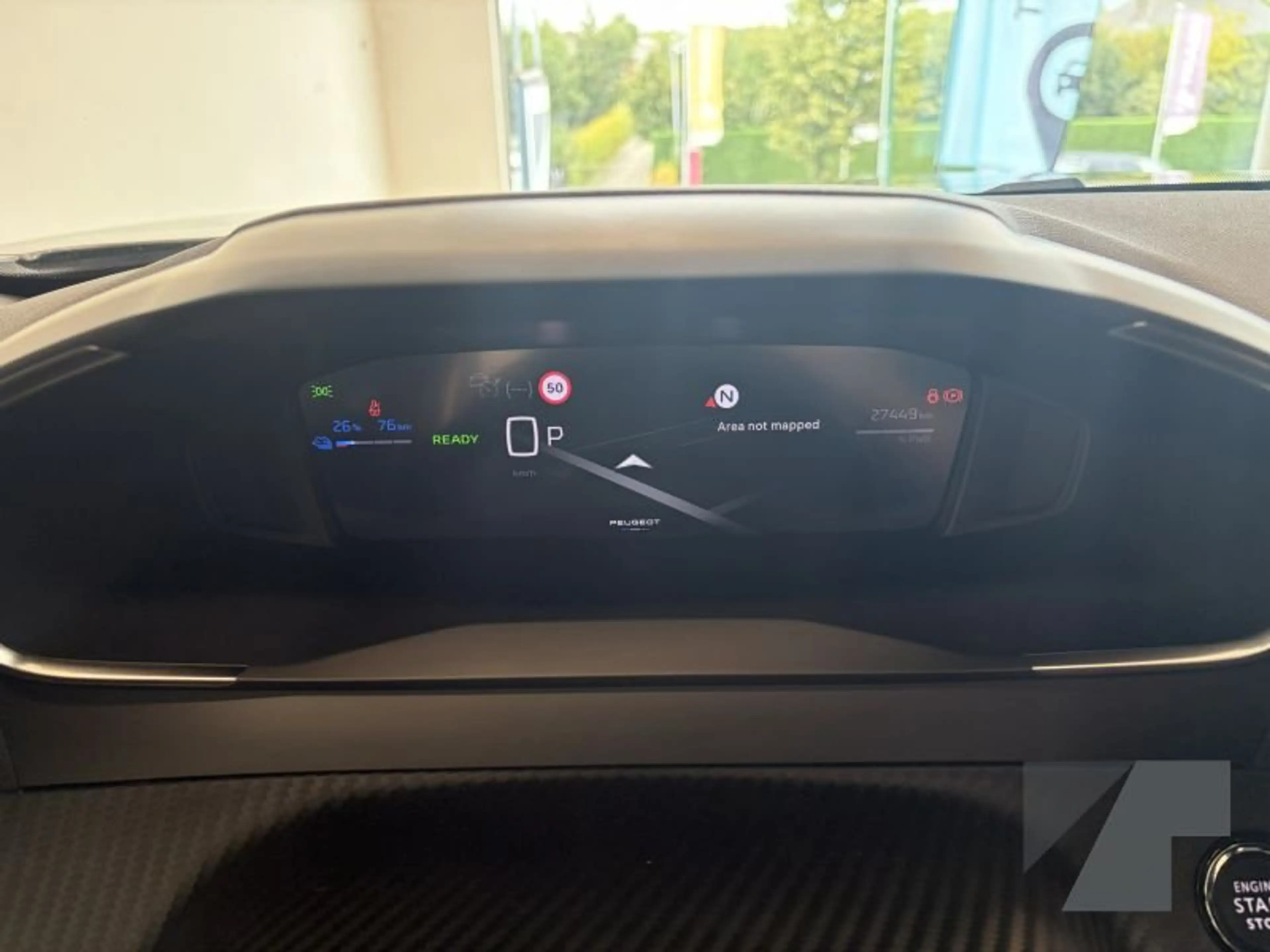 Peugeot e-2008 Allure — photo 14