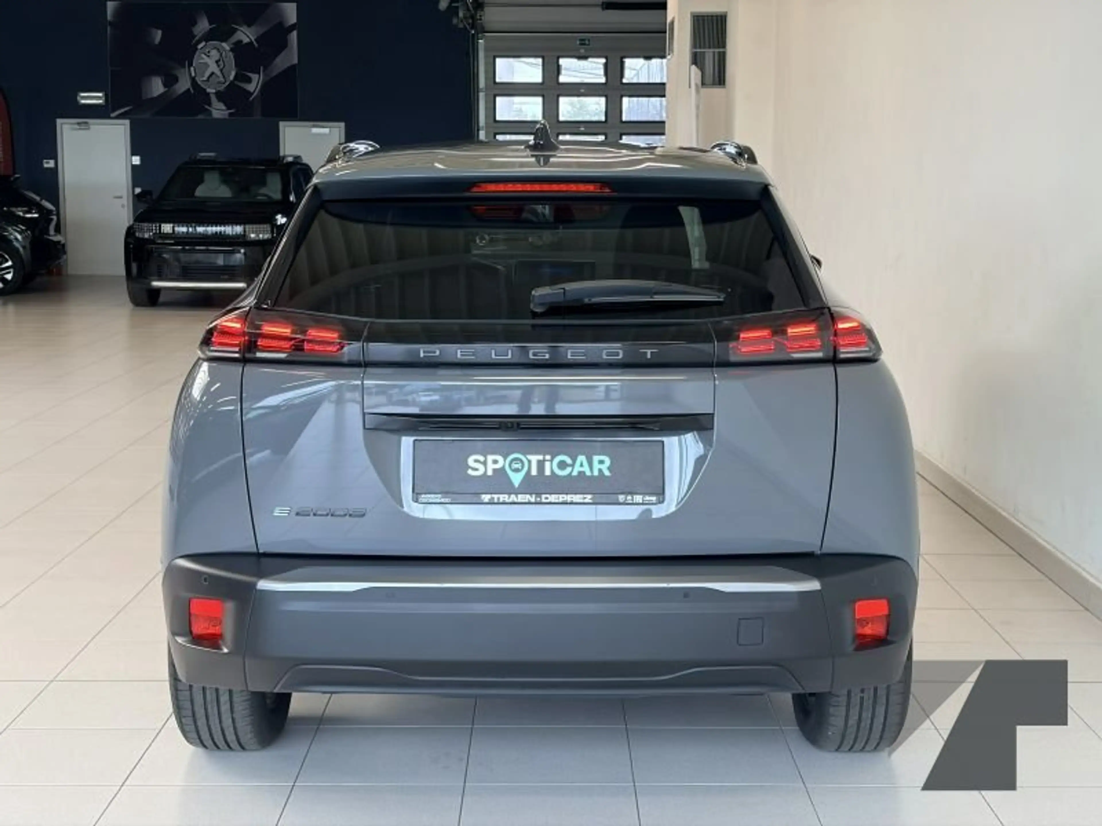 Peugeot e-2008 Allure — photo 4