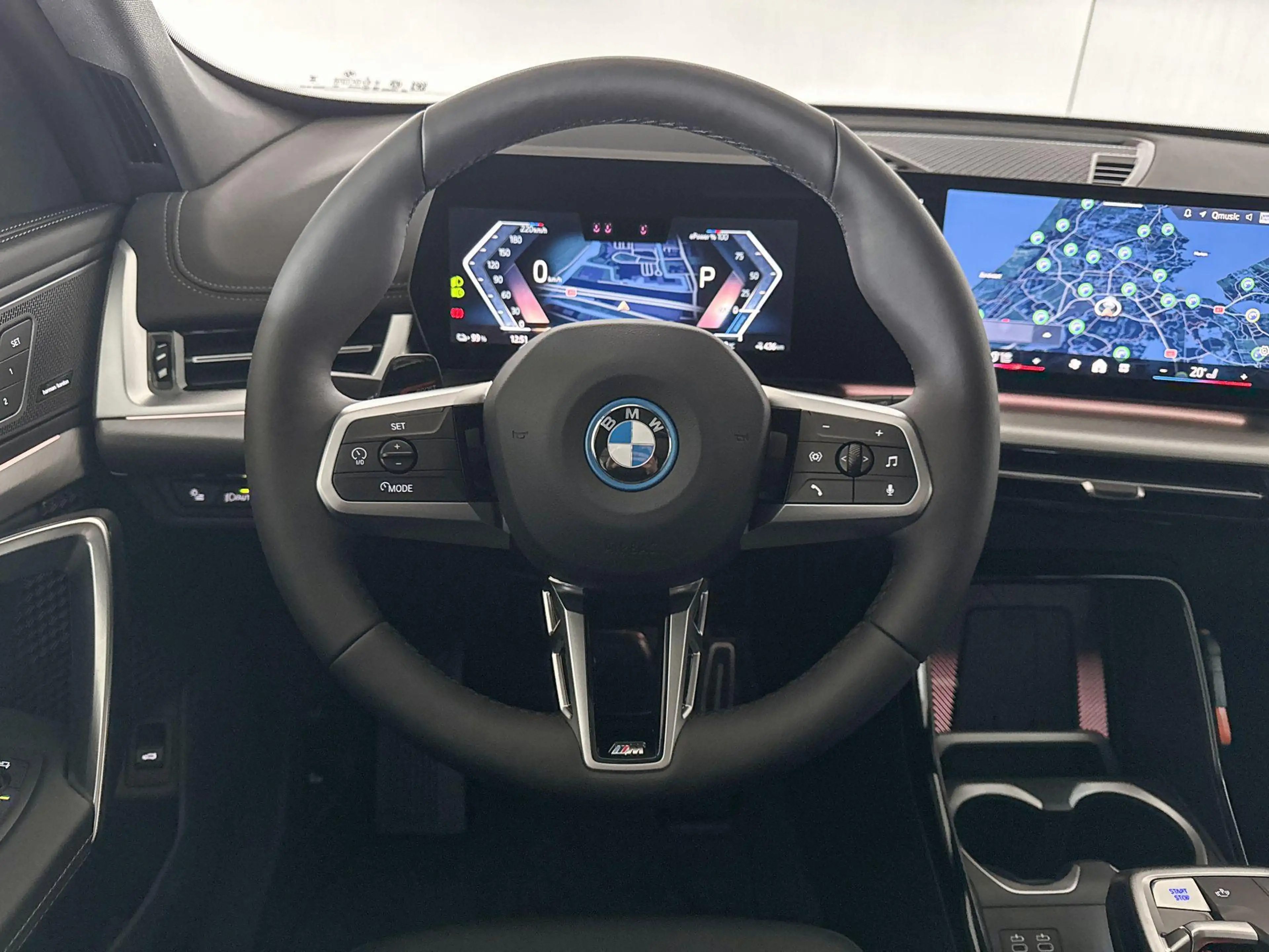 BMW iX1 eDrive20 67 kWh M Sport Edition — photo 12