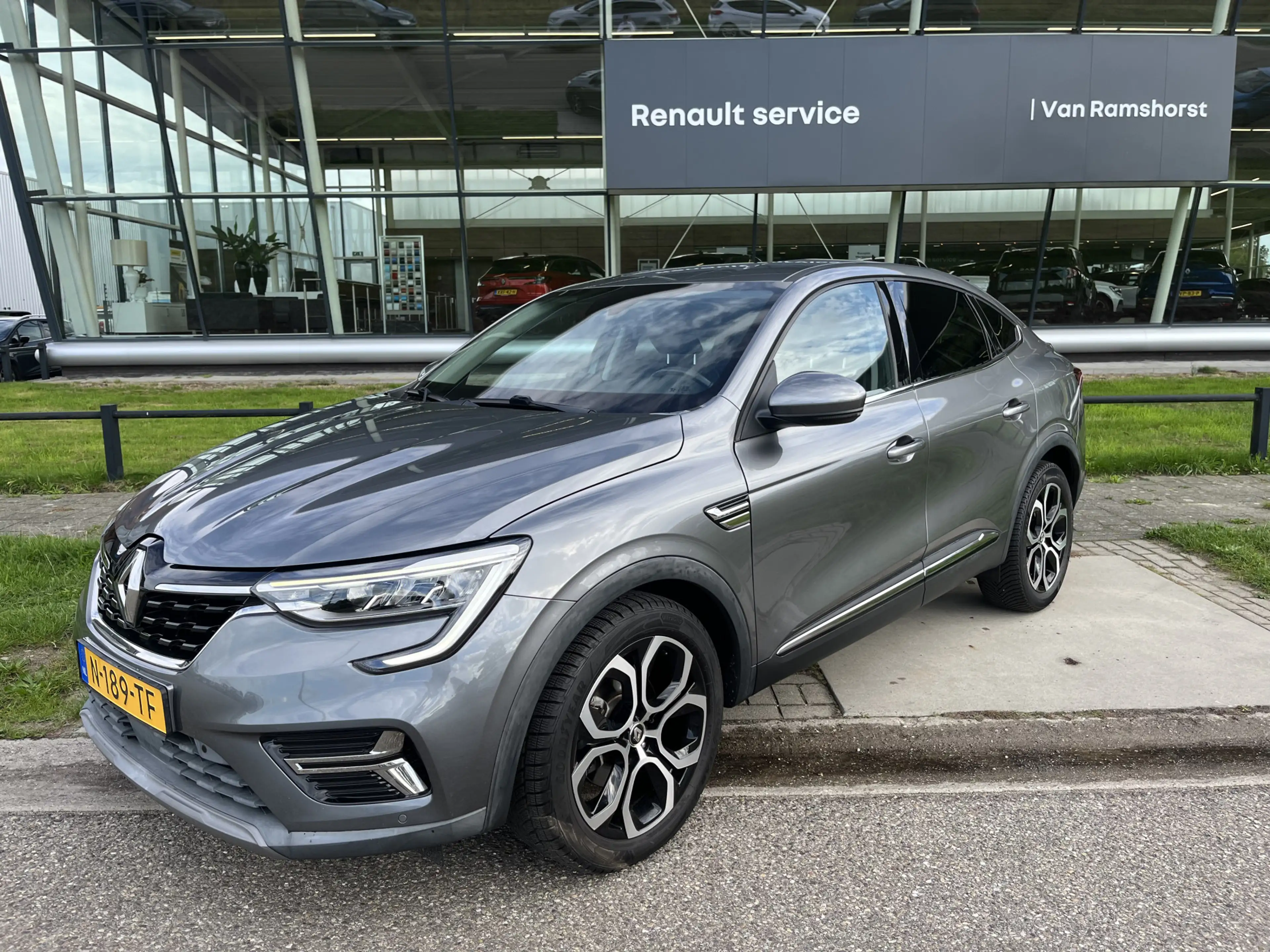 Renault Arkana 1.6 E-Tech Hybrid 145PK Intens / Camera / Dode Hoe