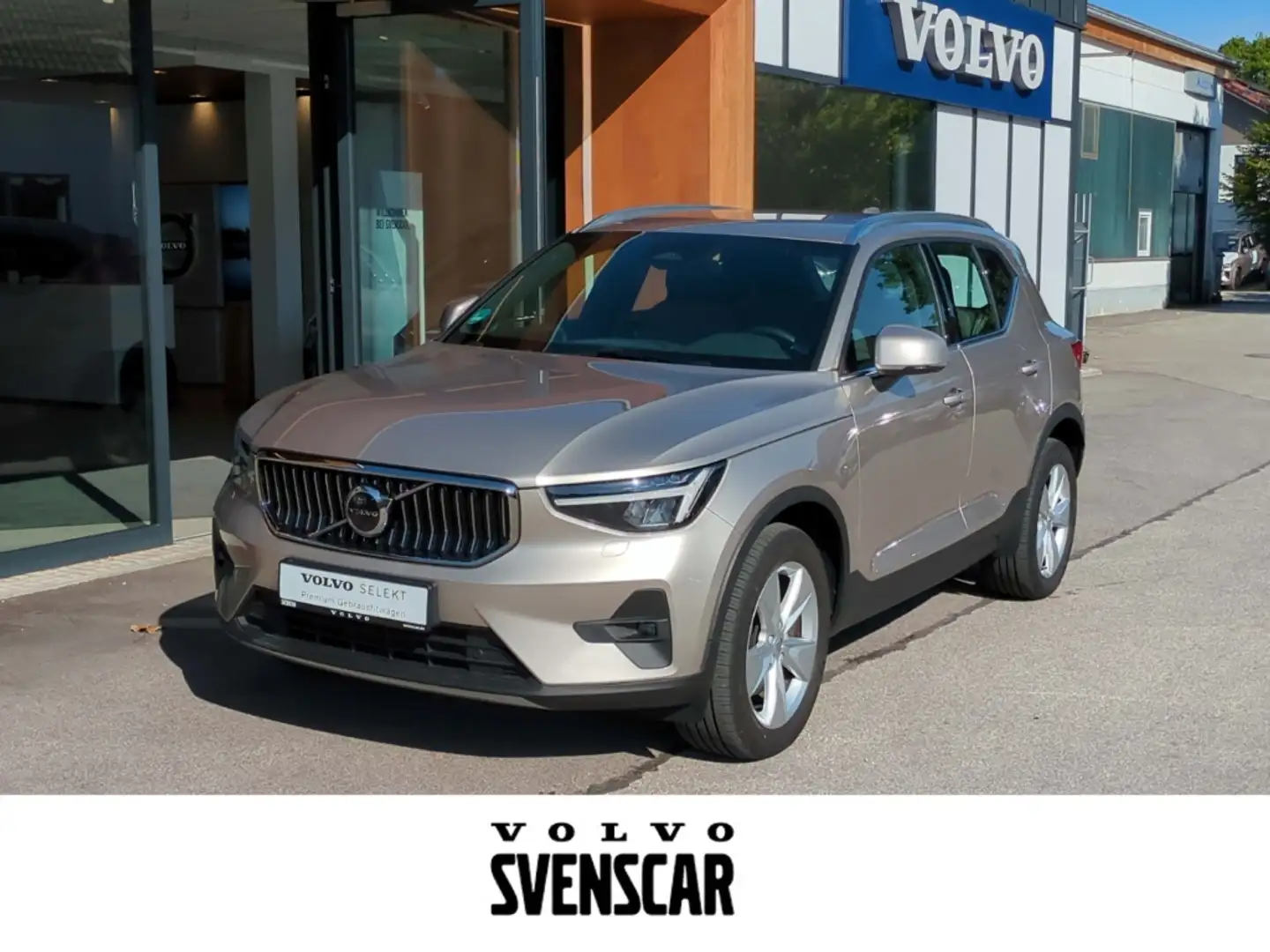 Volvo XC40 Plus Bright AWD B4 EU6d Digitales Cockpit Memory S Gris - 1