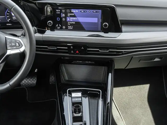 Volkswagen Golf view 12