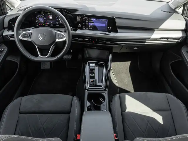Volkswagen Golf view 10