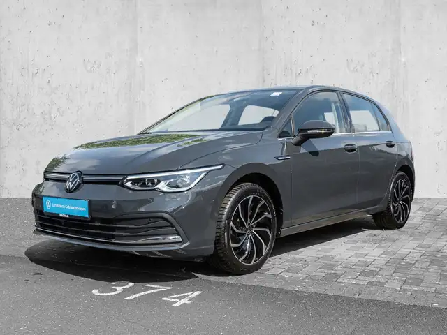 Volkswagen Golf view 2