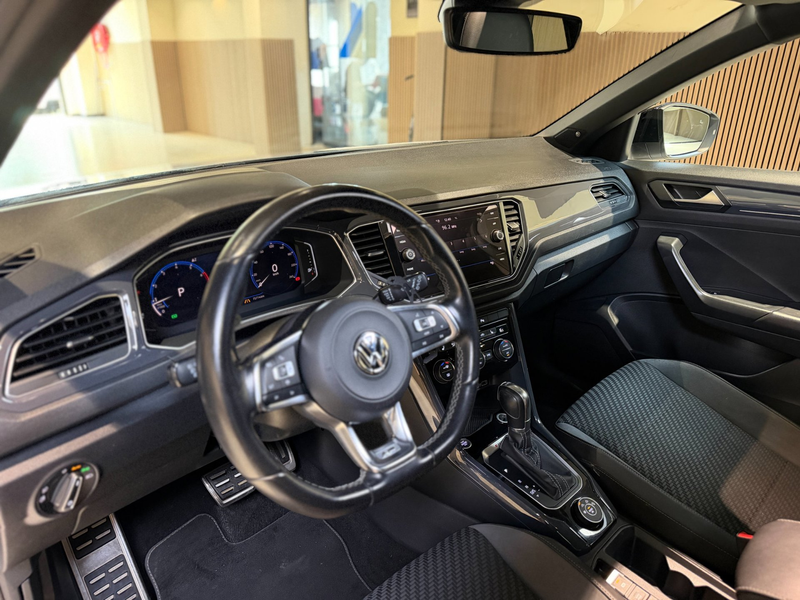 Volkswagen T-Roc 2.0 TSI 4Motion Sport R-Line |Pano|Beats|Keyless|N — photo 18