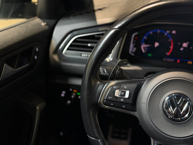Volkswagen T-Roc 2.0 TSI 4Motion Sport R-Line |Pano|Beats|Keyless|N — photo 27