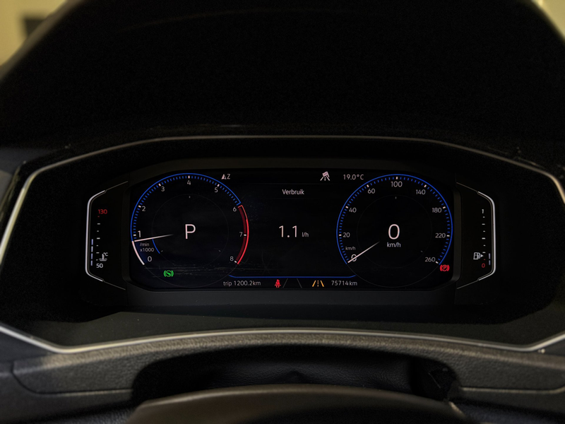 Volkswagen T-Roc 2.0 TSI 4Motion Sport R-Line |Pano|Beats|Keyless|N — photo 31