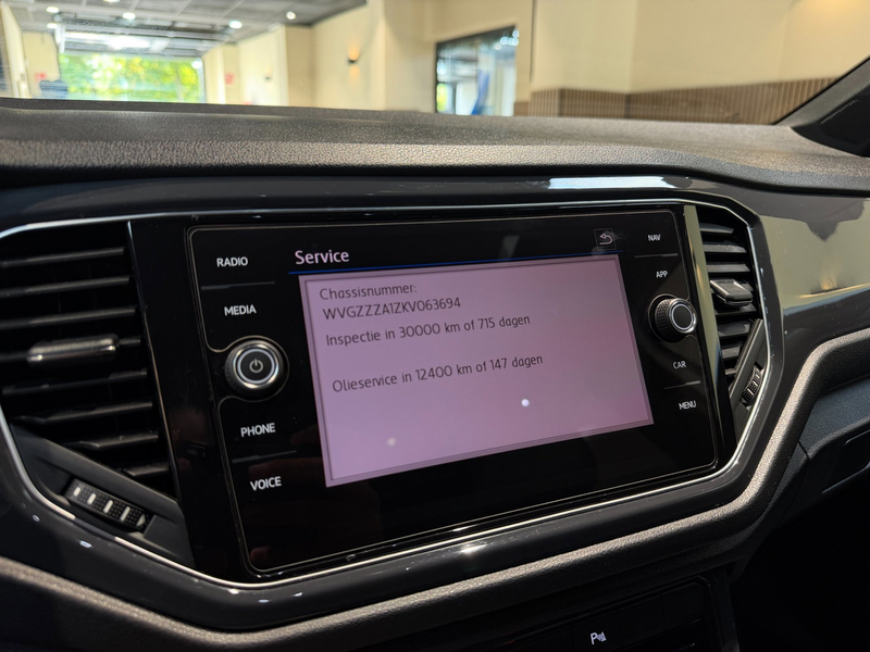 Volkswagen T-Roc 2.0 TSI 4Motion Sport R-Line |Pano|Beats|Keyless|N — photo 40