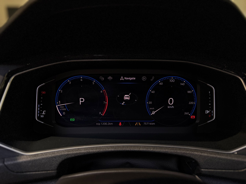 Volkswagen T-Roc 2.0 TSI 4Motion Sport R-Line |Pano|Beats|Keyless|N — photo 30