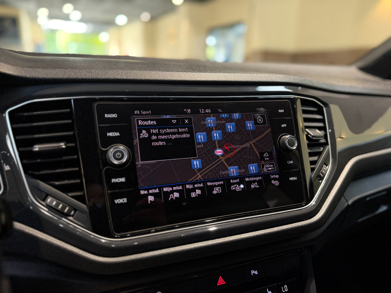 Volkswagen T-Roc 2.0 TSI 4Motion Sport R-Line |Pano|Beats|Keyless|N — photo 36