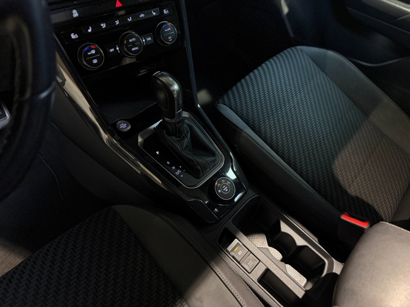 Volkswagen T-Roc 2.0 TSI 4Motion Sport R-Line |Pano|Beats|Keyless|N — photo 22