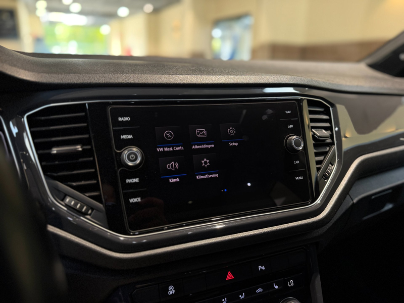 Volkswagen T-Roc 2.0 TSI 4Motion Sport R-Line |Pano|Beats|Keyless|N — photo 34