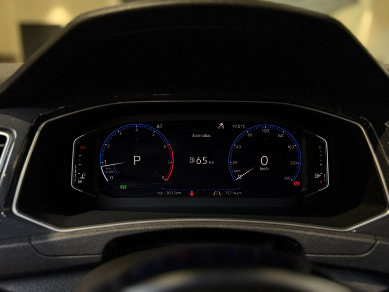 Volkswagen T-Roc 2.0 TSI 4Motion Sport R-Line |Pano|Beats|Keyless|N — photo 29