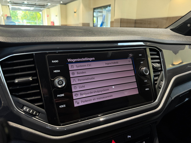 Volkswagen T-Roc 2.0 TSI 4Motion Sport R-Line |Pano|Beats|Keyless|N — photo 39