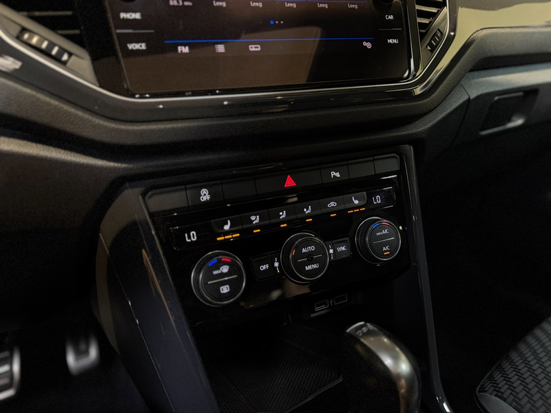 Volkswagen T-Roc 2.0 TSI 4Motion Sport R-Line |Pano|Beats|Keyless|N — photo 25